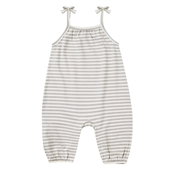 Quincy Mae Other - QUINCY MAE smocked periwinkle stripe jumpsuit romper size 18-24 month